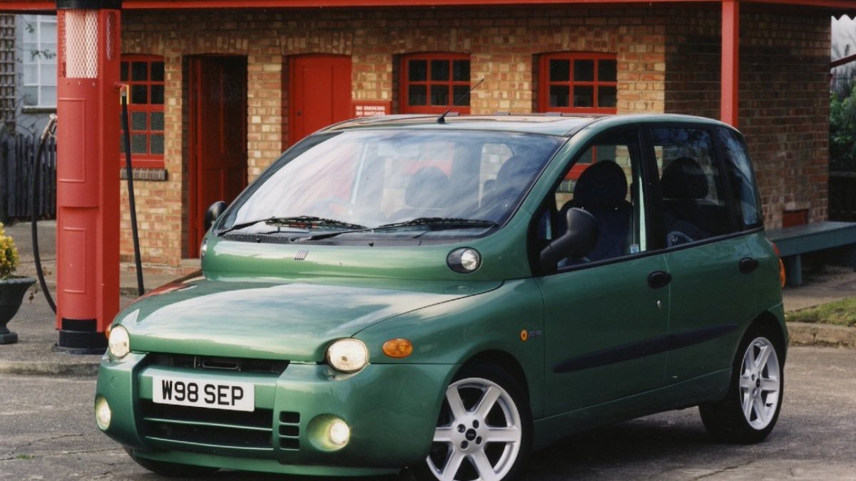pablommmmmmmmm's tweet photo. Ustedes son muy jóvenes pero... weiar al #ñuñuki sin haber conocido al Fiat Multipla, es herejía. https://t.co/ZjPxAi9Uy3