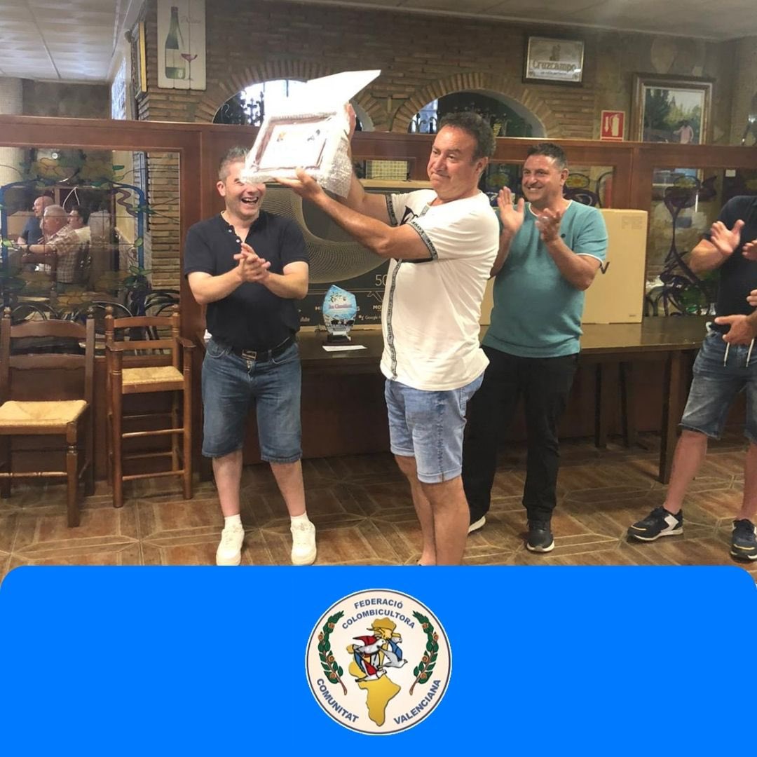 fedcolombicv's tweet photo. El club de la Llosa de Ranes celebra el final de temporada.

——

El club de la Llosa de Ranes celebra el final de temporada.

https://t.co/HHb71qUQnk https://t.co/21LQecAaI7