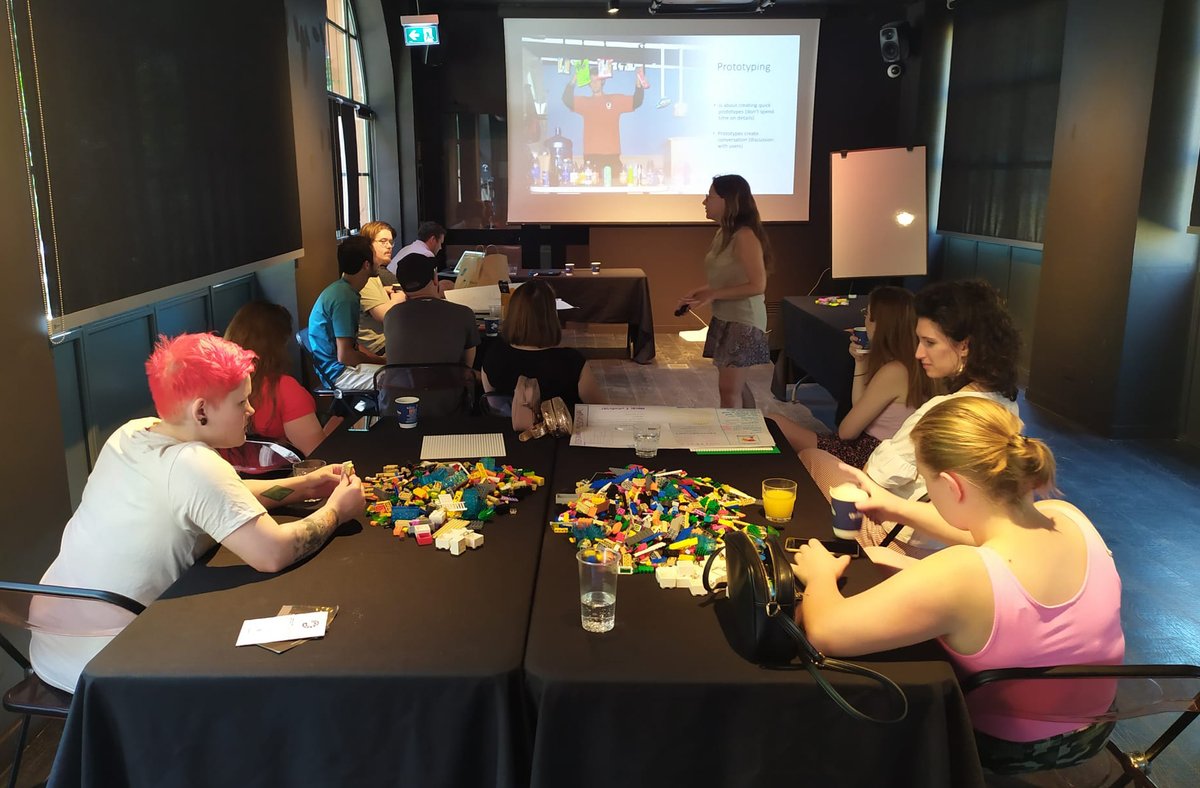 AreaEmpleoFSMLR's tweet photo. ✈️ ¡Nuevo viaje de #RuralEmployabilityNetwork 🍃👥! Hemos visitado en #Milán (#Italia 🇮🇹) la iniciativa 'Youth Reworking Rural' de #CIAPE, entidad miembro de nuestra red 👌 Ha compartido su #metodología de prototipado de #proyectos para el #EmprendimientoJuvenil 🔹 ¡#Gracias! https://t.co/NlClxDACBe