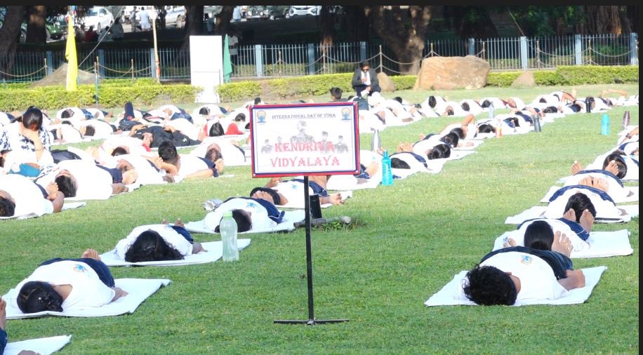 Students of KV Aurangabad Cantt Celebrating #InternationalYogaDay at #ElloraCaves to promote healthy living. #YogaForHumanity