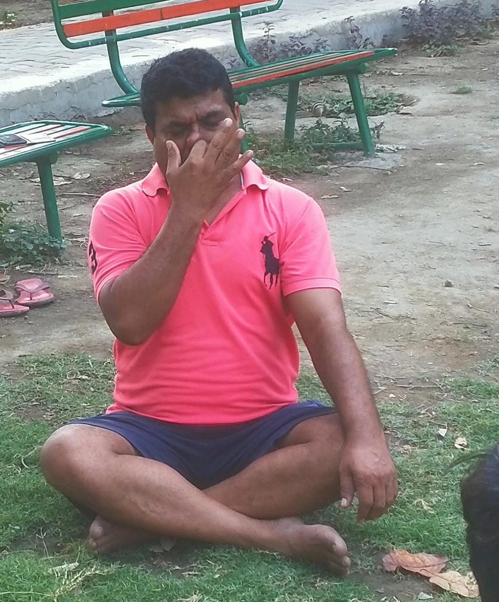 vijaykbandhu's tweet image. एक नाक से OPS को खींच लेना है,
दूसरी नाक से NPS को छोड़ देना है।

#WeWantOps

@narendramodi
@ANI
@ndtvindia
@ravishndtv
@Aamitabh2
@brajeshlive
@vijaykbandhu
@ImranSyedDanis1