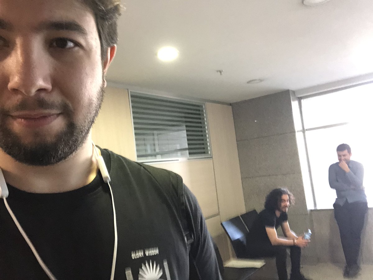 Bu durumda bile gülebilen bi insana yaptıkları şeye bak #freeporçay