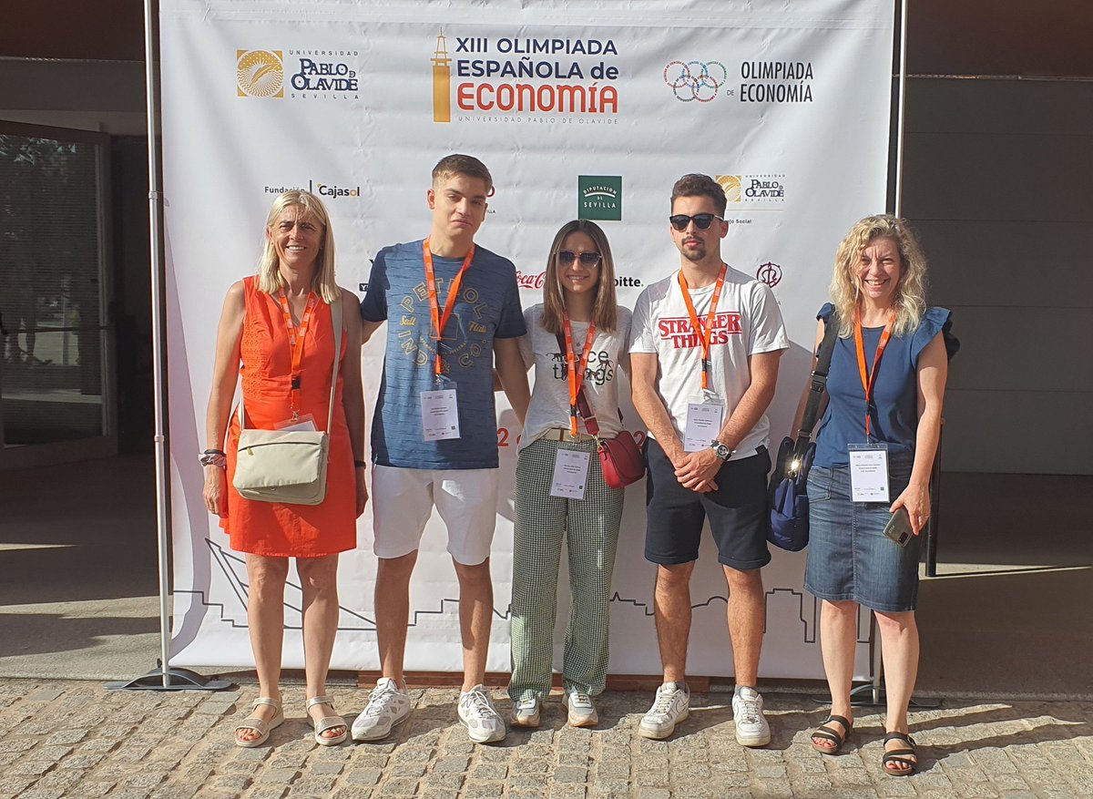 ⏳️A pocos minutos del inicio de la XIII #Olimpiada de #Economía en el Paraninfo del #campusUPO 🏆. ¡Mucha suerte a todos y a todas, ya el llegar hasta la fase nacional es todo un éxito! 💪💪💪