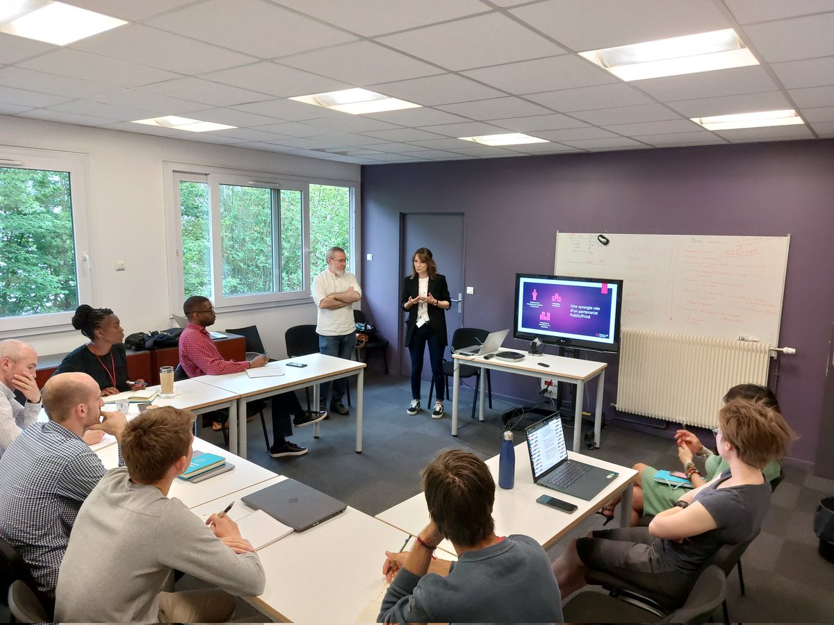 Mickael Arnoult (@myckeul_a) on Twitter photo Ce matin, Emelyne Rivera et <a href="/BenoistGaston/">Benoist Gaston</a> sont à <a href="/normandieincub/">Normandie Incubation</a> et nous présentent le Data Lab Normandie dispositif de la <a href="/RegionNormandie/">Région Normandie</a>. Merci à nos intervenants ! #DataScience #numerique #deeplearning #startup #innovation Ce matin, Emelyne Rivera et <a href="/BenoistGaston/">Benoist Gaston</a> sont à <a href="/normandieincub/">Normandie Incubation</a> et nous présentent le Data Lab Normandie dispositif de la <a href="/RegionNormandie/">Région Normandie</a>. Merci à nos intervenants ! #DataScience #numerique #deeplearning #startup #innovation