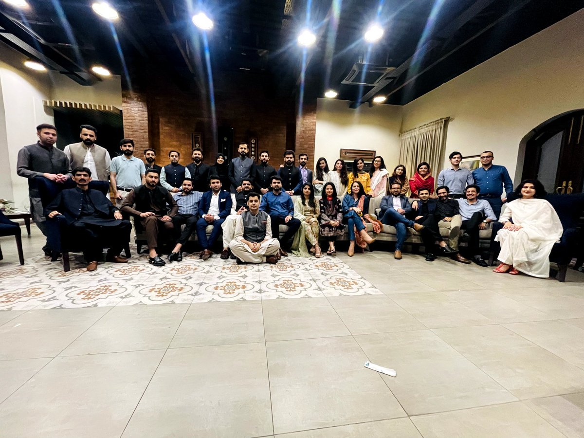 ZahoorAhmedIRS's tweet image. Farewell by IRS people. 
Your love, support and tons of memories will remain with me till the day I die.
Thankyou 
#css2020
#IRS
#FBR
