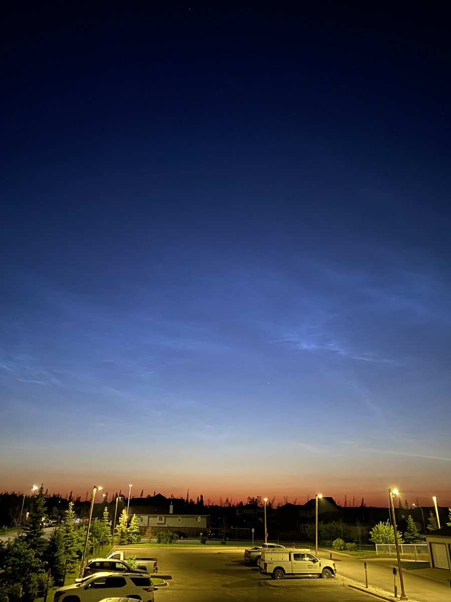 Tom368's tweet image. 2am hits different up here