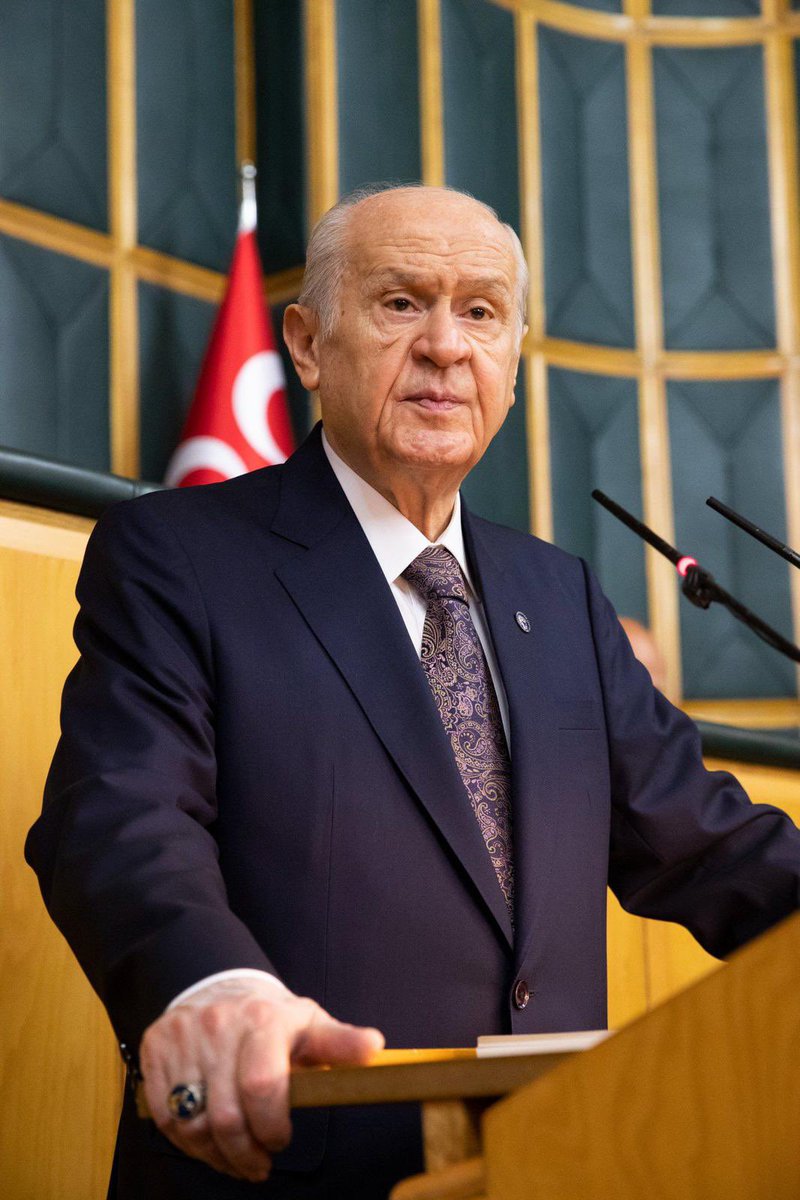 Eğer bizim elimizde bir çekiç olursa, ille de bir çivi çakmamız icap edecekse, bu çiviyi tahtaya değil, zalimlerin, hainlerin, teröristlerin kafalarının tam orta yerine çakacağımızı da herkesin bilmesinde yarar olacaktır.

MHP Genel Başkanı 
Sayın Devlet BAHÇELİ