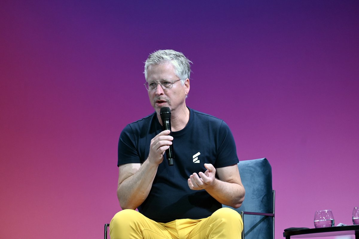 #ScalingTheNew: "Innovation ist eine Führungsaufgabe, aber vor allem auch eine Teamaufgabe", sagt Bernd Heinrichs, President &amp; CGO von <a href="/wandelbots/">Wandelbots</a> beim #TDI22.