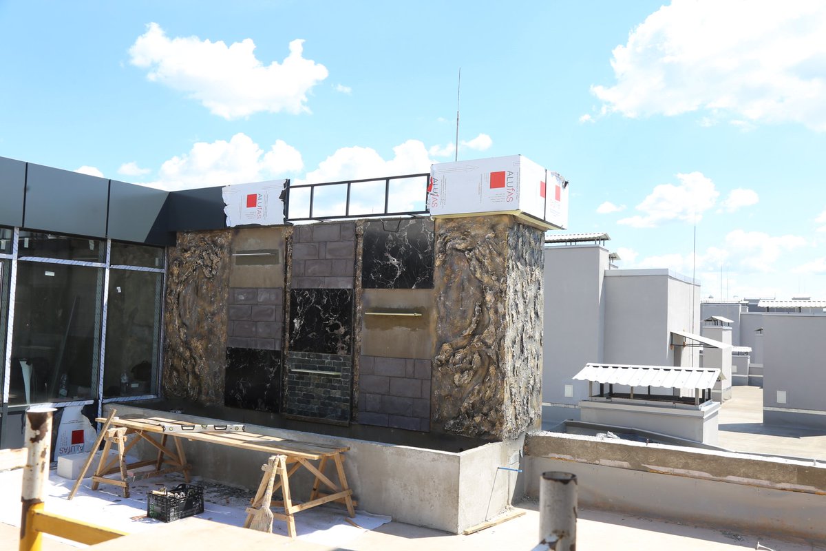 Design_StudioRM's tweet image. ✅ Виготовлення декоративного водоспаду на даху багатоповерхівки від дизайн-студії Романа Москаленка. 
✅ Квартира пентхаус що розміщена на останньому поверсі зазвичай включає в себе і дизайн інтер&apos;єру, і навіть ландшафтний дизайн.
design-moskalenko.com.ua/ua/portfolio/a…