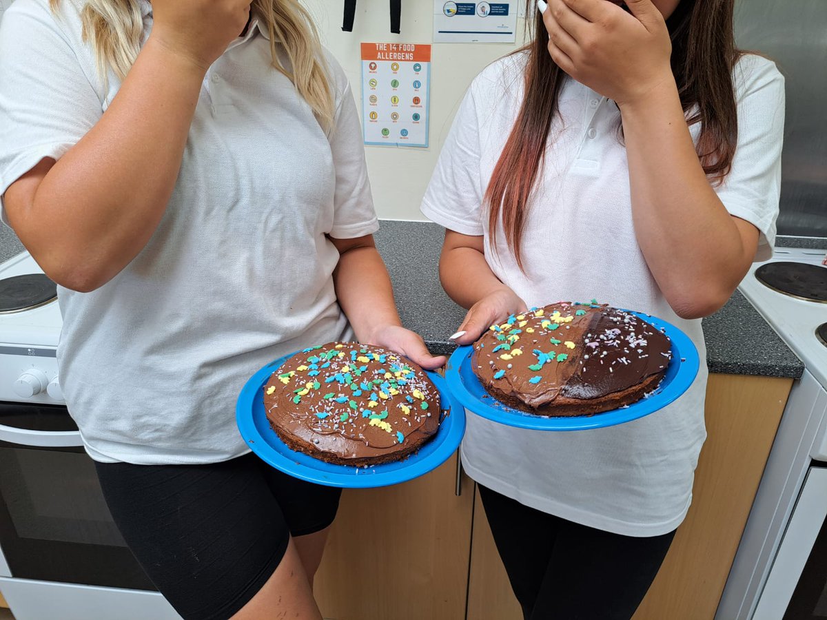 Today our year 10 students made and decorated some sponge cakes. They were fantastic and the cakes are delicious.
#baking #cake #students #learning #chocolate