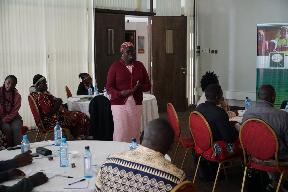 gnwp_gnwp's tweet photo. On day three, from an interactive discussion with @AlbertMwesigwa1 from @coact1325 πΊπ¬ and Bob from @EveOrganization πΈπΈ, participants learned strategies of #Localizing1325, which inspired them during the #LocalActionPlan drafting session https://t.co/5bu3UtgkKM