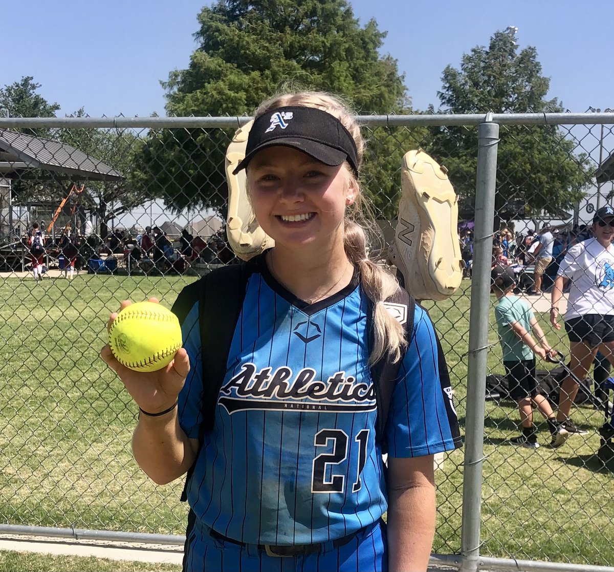 kammiesmith9's tweet photo. Had a really good tournament this past weekend in Texas! Ended as Co-champions, and got a home run!Excited for the next one this upcoming week! @As05National @Coach_Shippy @CoachJayGwyn @OSUcoachG @ShaleeRodriguez @RodneyDeLong @CowgirlSB @OCeaglesSB https://t.co/rCVeNx3l2r