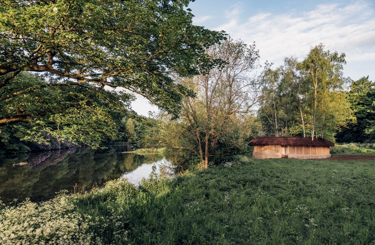 Happy summer solstice everyone, the longest day of the year and the official start of summer 🌻 It's a day to savour, we hope you find a moment of #natureconnection. 

Wherever you are, enjoy this peaceful spot <a href="/YSPsculpture/">Yorkshire Sculpture Park</a>, with Silence by <a href="/STUDIO_MORISON/">👁MORISON STUDIO👁</a>.
📸 @CharlesEmerson_