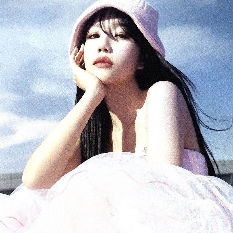 hyemius's tweet photo. scans https://t.co/BxfHkL8YN5