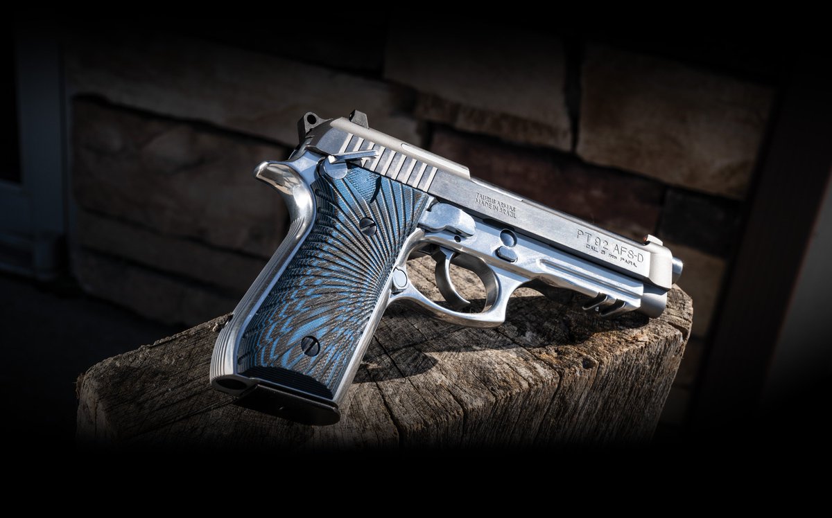 TaurusUSA's tweet image. A smooth mix of blue and black on these Taurus® 92 G10 grips. Shop these grips and more --&amp;gt; bit.ly/3QDZO8g

#ShopTaurus #G10Grips #Taurus92