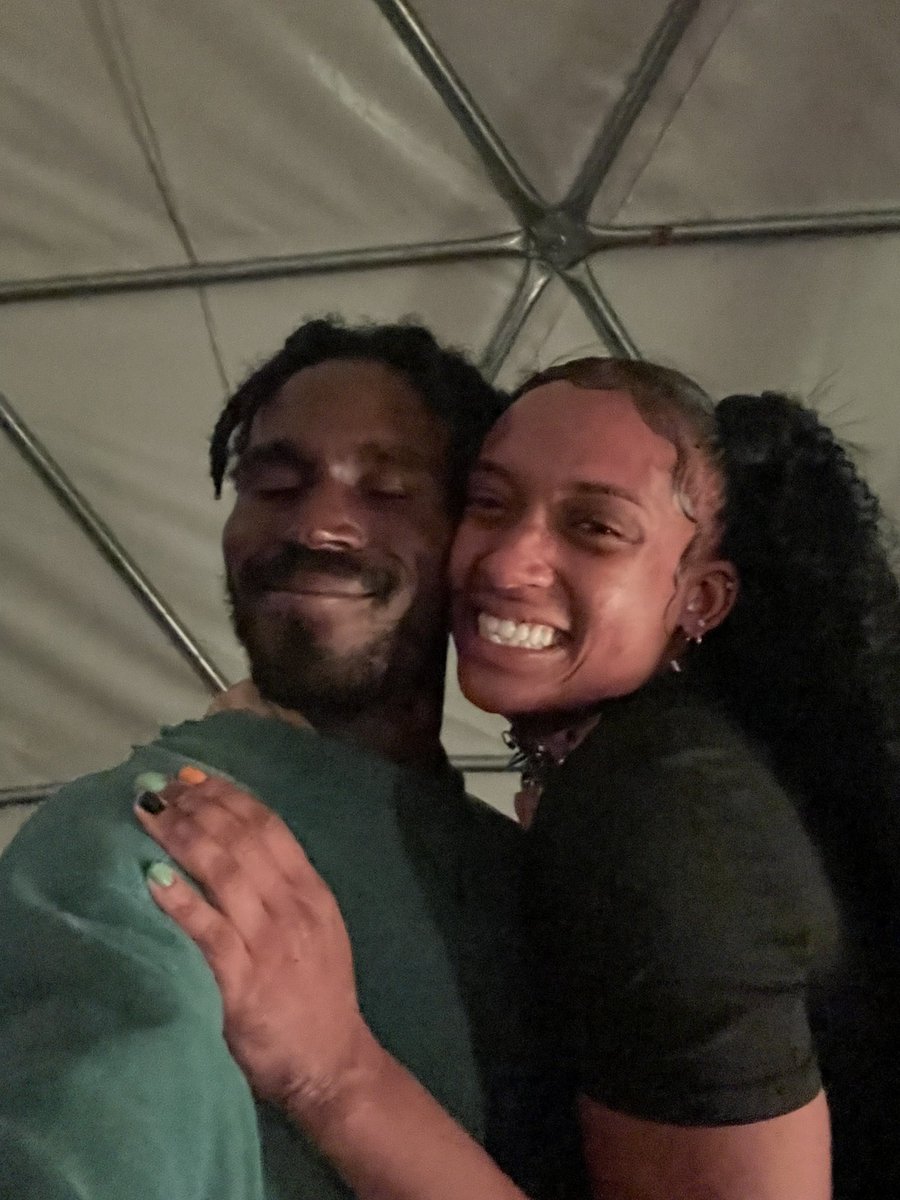 love that Detroit legend <a href="/idee_fixe_/">🕰️🌊NEPTUNIAN BLUE 🌊🕰️</a> songs in the tradition of Techno &amp; House vocalists ~ “she’s fab, obsessive, impressive, depresssive” &amp; the turntable jawn herself @MARIAHGEEZ is one of the dopest DJs I’ve ever danced under. A blessing to witness in the same weekend, fr 💓✨💐