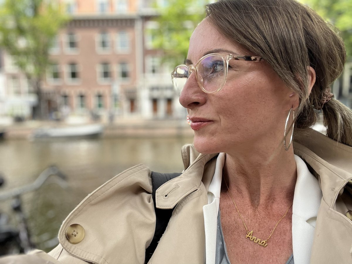 anna holligan 🎙 tweet media