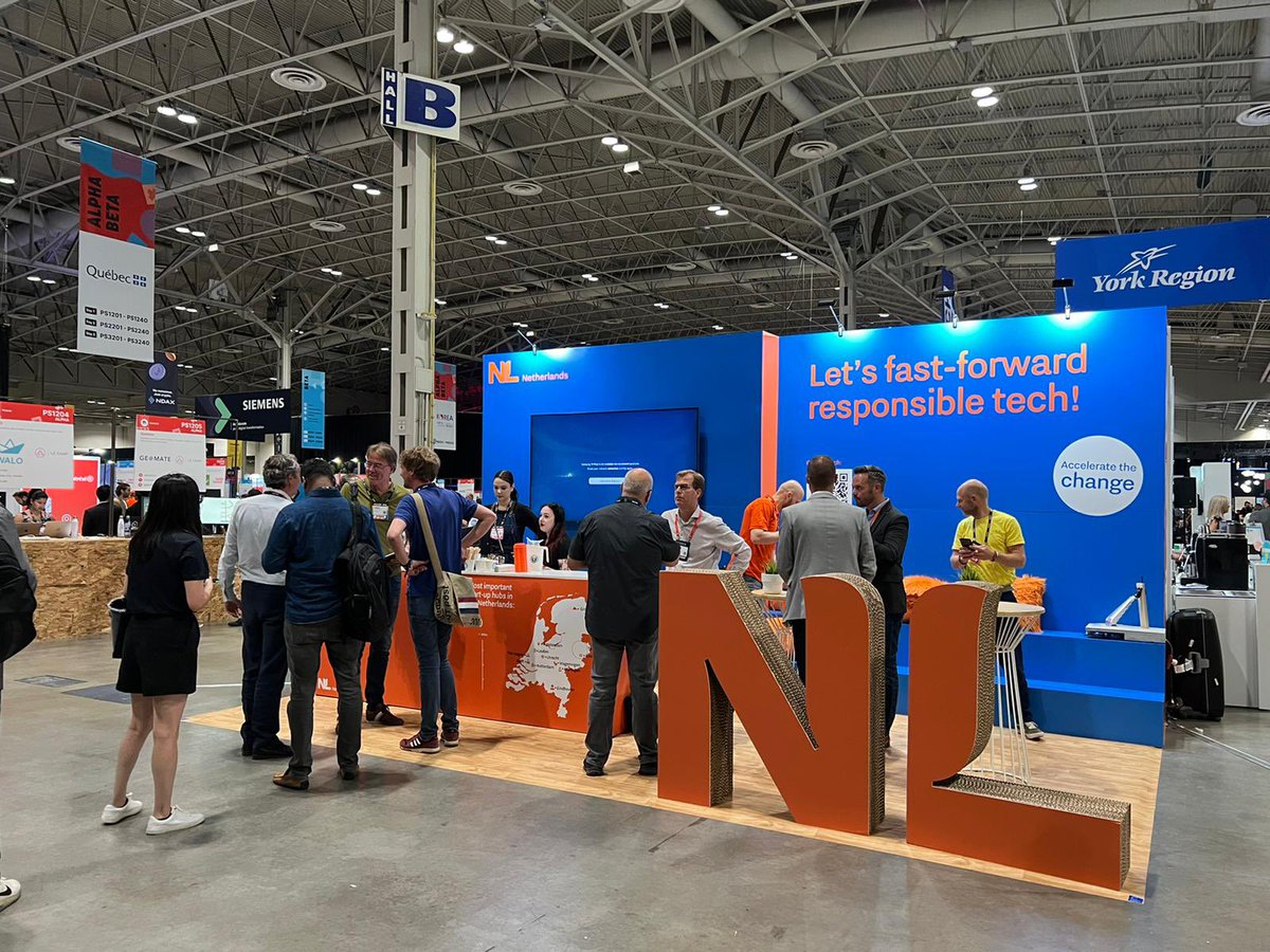 NLinToronto's tweet photo. ๐ฃ This week, we are @CollisionHQ in #Toronto . Visit us at the NL Lounge E232 to explore global tech opportunities! #investinholland #dutchtech #responsibletech #acceleratethechange #Collision https://t.co/3Y3PrnzEdW