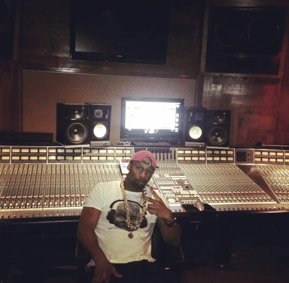 real9thprince's tweet photo. Early morning session 🔥🔥🔥🔥 https://t.co/1BRuvPUZre