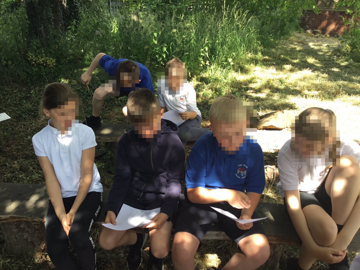 LeysFarm's tweet photo. Class 4W enjoyed being out in the Shakespeare garden this morning to rehearse their speaking and listening skills ready for some performance poetry. #LFJSEnglish #LFJSSpeakingandlistening #LFJSPoetry #LFJSOutdoorlearning https://t.co/szGMItVy3f