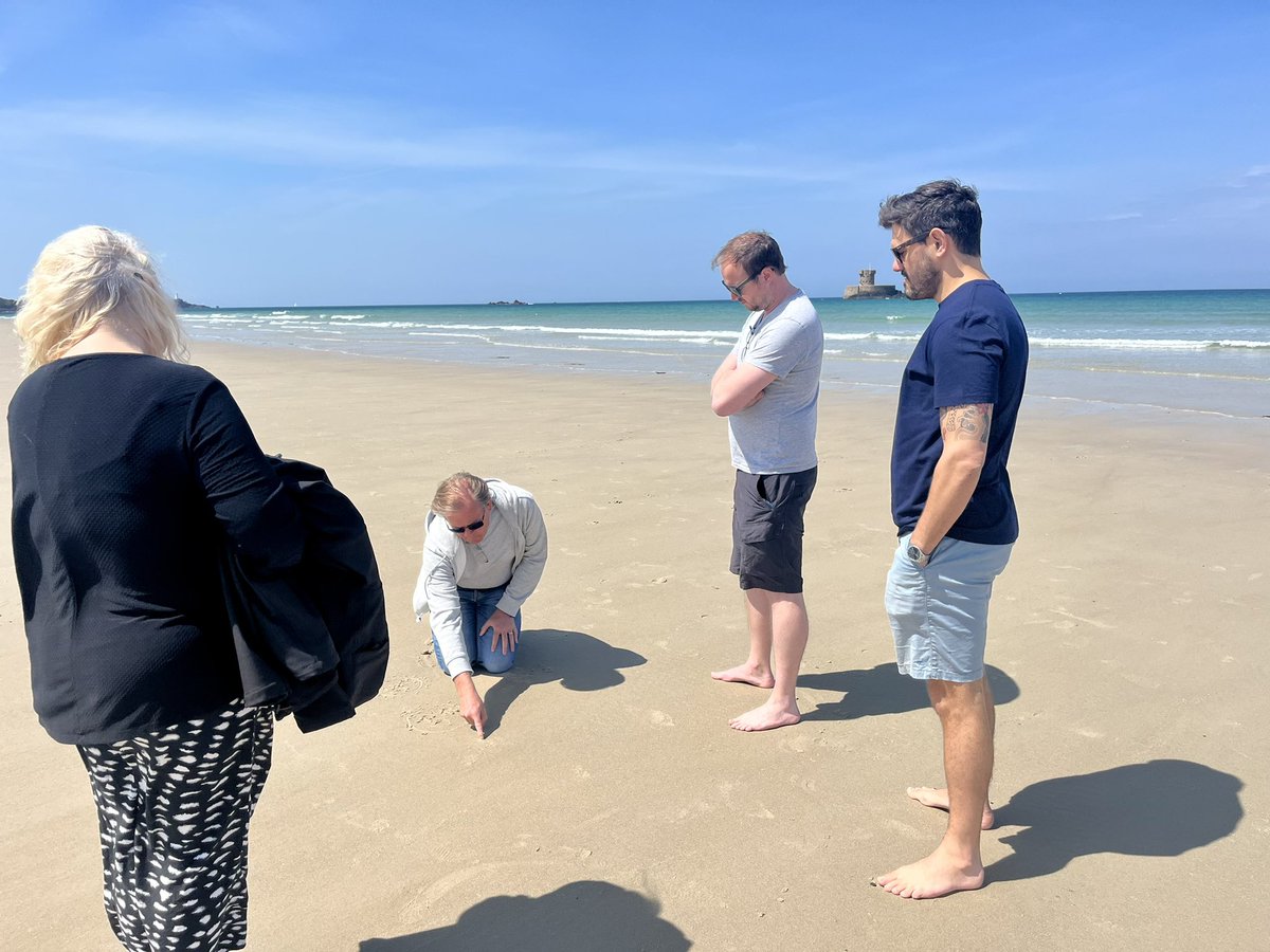 Knife co-Founder Eben working through the complexity of offshore Intellectual Property structures with fellow <a href="/KnifeCap/">Knife Capital 🔪</a> Partners on the beach in #Jersey today…