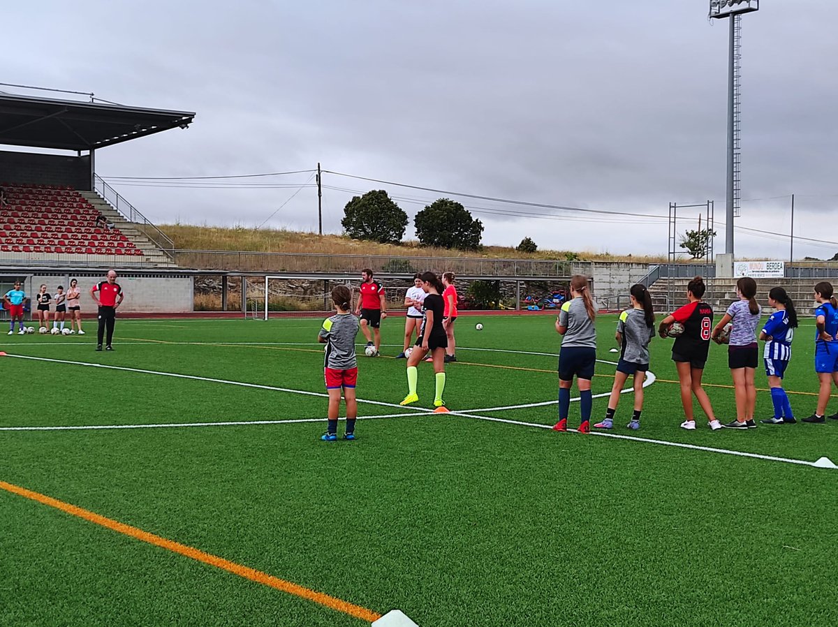 Nueva jornada del proyecto Todos Sumamos. En esta ocasión ayudando a nuestros amigos del <a href="/ClubNanclares/">Club Deportivo Nanclares</a> en la confección de equipos femeninos para la próxima temporada.⚽️