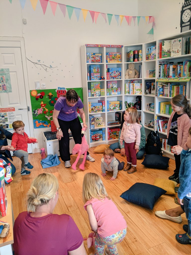 gingercatbkshop's tweet photo. Thanks so much to Jo James from Musicland for coming and entertaining us as part of #indiebookshopweek I'm so thankful to Jo, she has been a huge supporter of the bookshop since it opened 🥰

@booksaremybag #musicland #jojames #storytelling #storytime #independentbookshop https://t.co/p7GXmpreuh