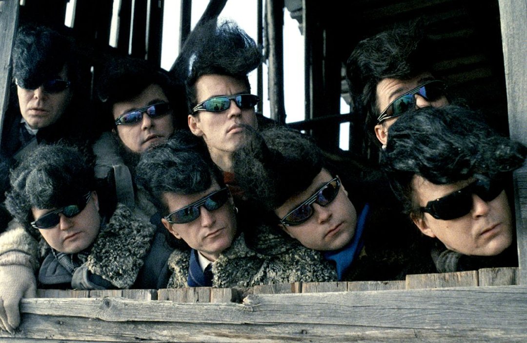 laonglaonglaong's tweet photo. #CirculoONG - Película
Leningrad Cowboys Go America (1989)
Dir. Aki Kaurismäki
¡Únete a nuestra comunidad digital!
#CirculoONG
#LaONGVirtual
#CucarachasSinFronteras https://t.co/iXZ7Xu3rcD