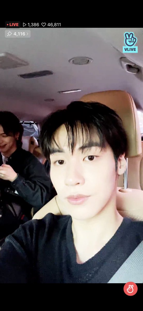 onthetrxck's tweet photo. 잘생겻다 https://t.co/OO3QY634Mu