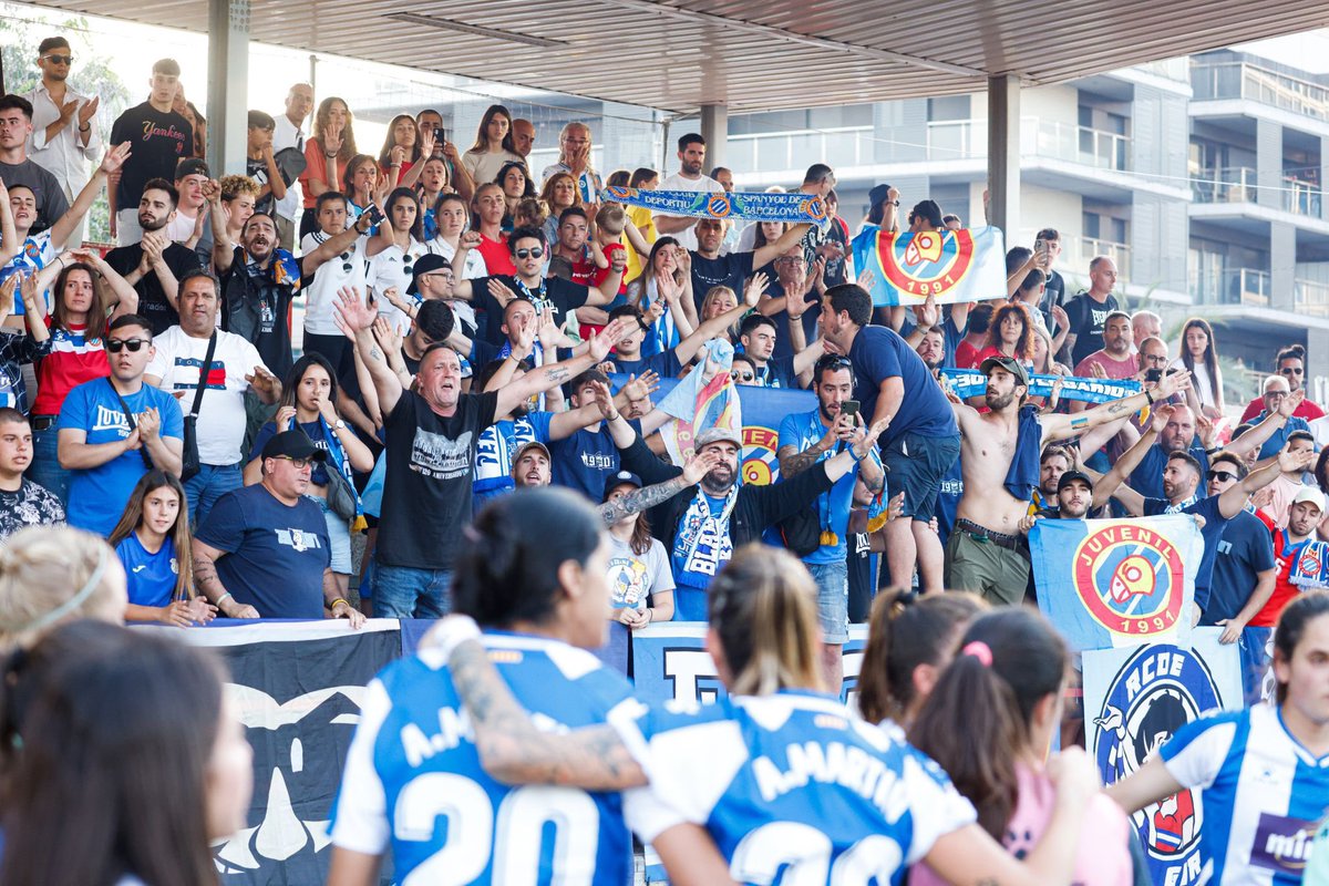 Gracias Espanyol, gracias pericos 💙
<a href="/RCDEFemeni/">RCD Espanyol Femení</a> <a href="/RCDEspanyol/">RCD Espanyol de Barcelona</a>