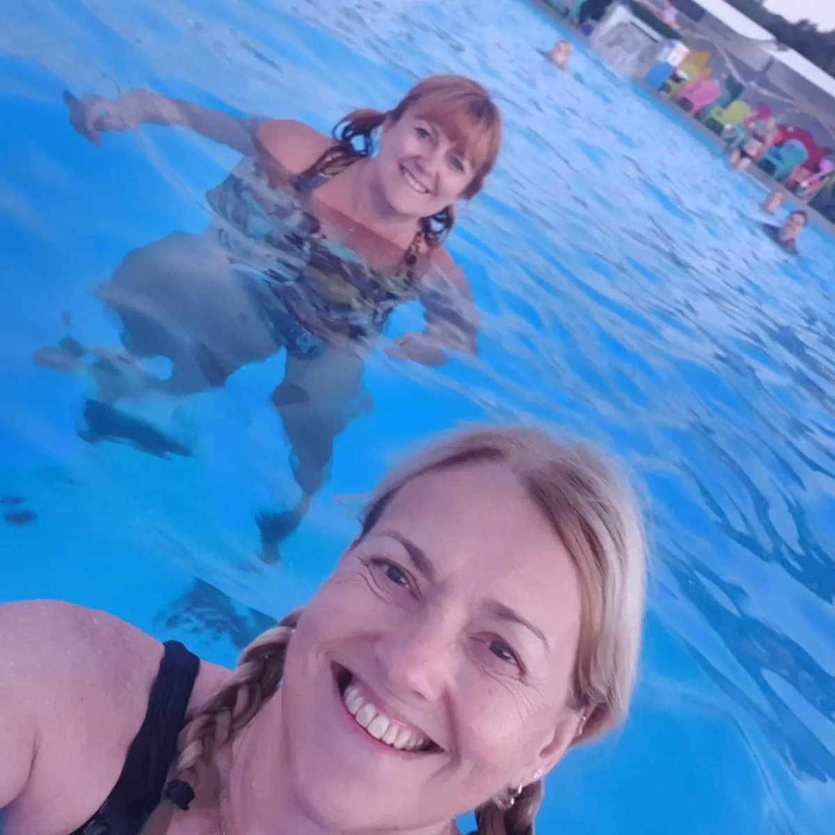 vickyadavies's tweet photo. Summer Solstice Swim at @BathurstPool this morning was brilliant and bracing! #longestday #swim #sunrise https://t.co/KIv7TJjs3z
