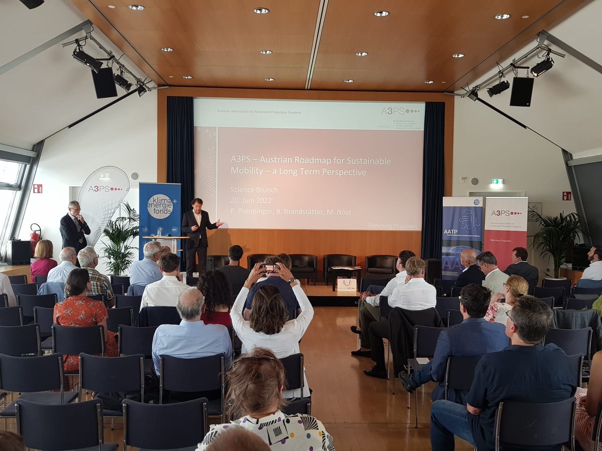 klimafonds's tweet photo. Zukunftsweisende Projekte aus unserem Förderprogramm #Zero #Emission #Mobility sowie spannende Diskussionsrunden führender Personen aus Politik & Wirtschaft - unseren gestrigen #ScienceBrunch zum Thema #Elektromobilitaet gibt's nun zur Nachschau unter ▶️https://t.co/EP4VgJ9Zz3 https://t.co/PofSpfoS0s