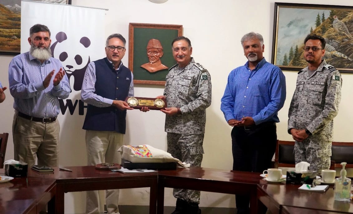 PMSAHQ's tweet photo. DG PMSA visited @WWFPak HQ Lahore and met with DG WWF on 20th June 2022. Matters related to mutual interest on #pollutioncontrol, #vesselmonitoringsystem, actions to save extinct fishery were discussed. Moreover framework of cooperation was signed between two agencies. https://t.co/q8ouUQmPjx
