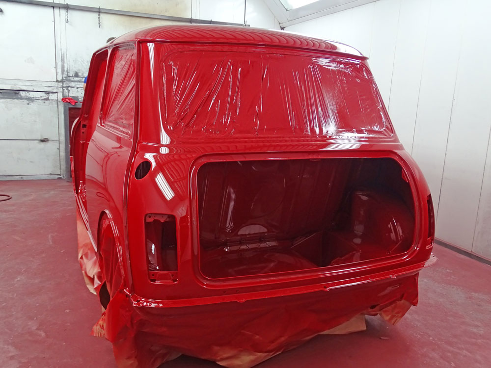 minisportltd's tweet photo. Targa Red for this British Motor Heritage Limited Shell! 👀
Did you know we can supply you with a fully painted shell for you to build yourself? Or, if you don't fancy it - we'll build the whole thing! 🎨🛠👇
https://t.co/VxVtSRwcqu
#Mini #MiniSport #MiniSpecialist #BodyShell https://t.co/EGMbf3QfNm