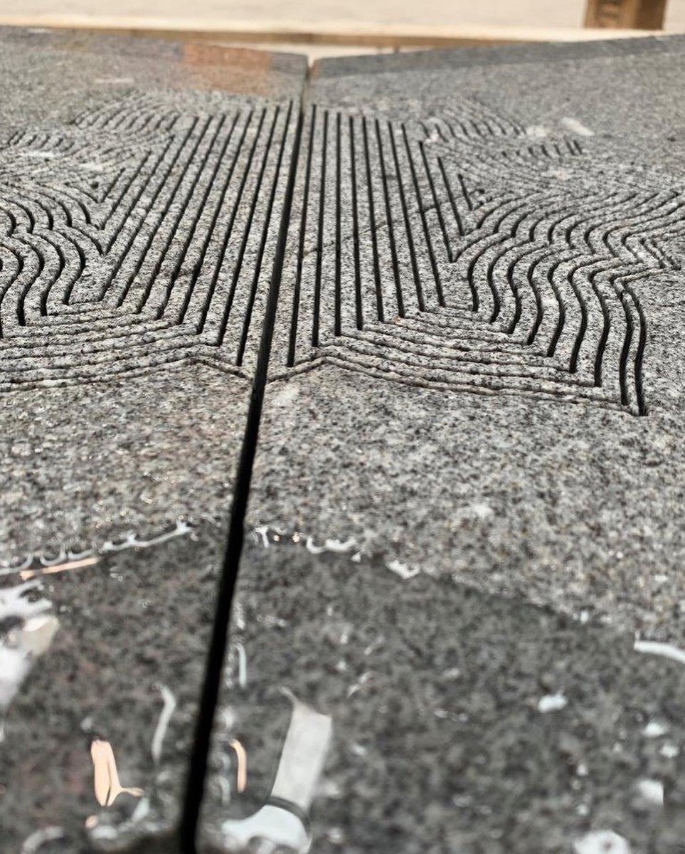 HScape_Surfaces's tweet photo. 💦🔥⚒️
#manchester #townhall #waterjet #sandblast #bronze #silva #montemuro #cinza #bushhammered
@PlanitIE
@Lendlease
@burlingtonstone @TradstocksW
@Hardscape_Ant
@Luke_IPSurfaces @MurielleJayer https://t.co/MubEG2K077