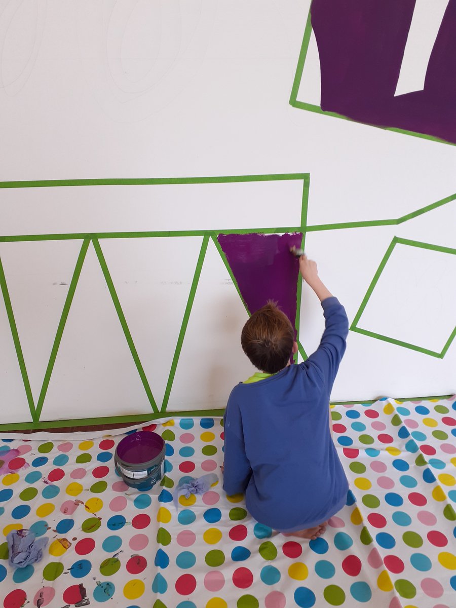 Made a start on painting our <a href="/ysortit/">Y sort it</a> mural last week with one of the <a href="/intandemScot/">intandem</a> mentees. Even managed to keep the place nice and tidy!