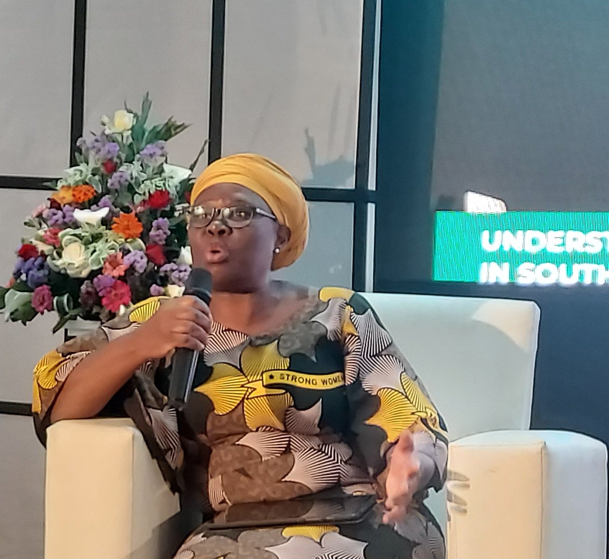 The Gender & Justice Unit (@gju_malawi) on Twitter photo "Yes the laws and policies are there but they don't provide a detailed framework for reporting #OGBV. We also know that the elections period can be particularly vulnerable for women in politics." Barbra Banda, Chair <a href="/ngogcn/">NGOGCN Malawi</a>
#endOGBV #OnlineSafety "Yes the laws and policies are there but they don't provide a detailed framework for reporting #OGBV. We also know that the elections period can be particularly vulnerable for women in politics." Barbra Banda, Chair <a href="/ngogcn/">NGOGCN Malawi</a>
#endOGBV #OnlineSafety