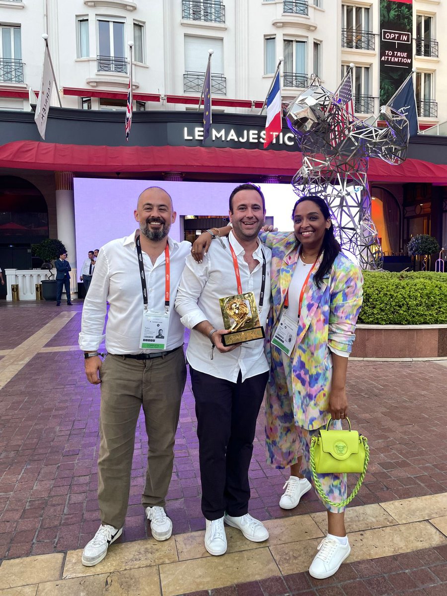 A big night at @Cannes_Lions: a GP, 1 Gold Lion, 2 Silvers & 1 Bronze in OOH for the #adidas Liquid Billboard!
Thank you & congrats to our partners & our teams for making this possible.
#CannesLions2022 #marketing #advertising #WeAreHavas #HavasME 
@havas @HavasMediaGroup