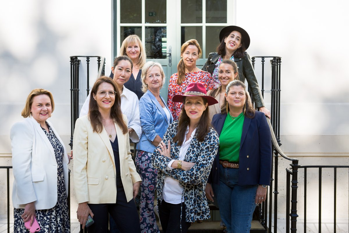 [THREAD 1/2] 🔥 Dans le cadre du Club Women in #HRTech &amp; #EdTech, nous avons eu le plaisir de compter une invitée d’exception… Beatrice Lazat, DRH du Groupe <a href="/KeringGroup/">Kering</a> .

🙏 Merci Béatrice ce témoignage sincère, inspirant et bienveillant !