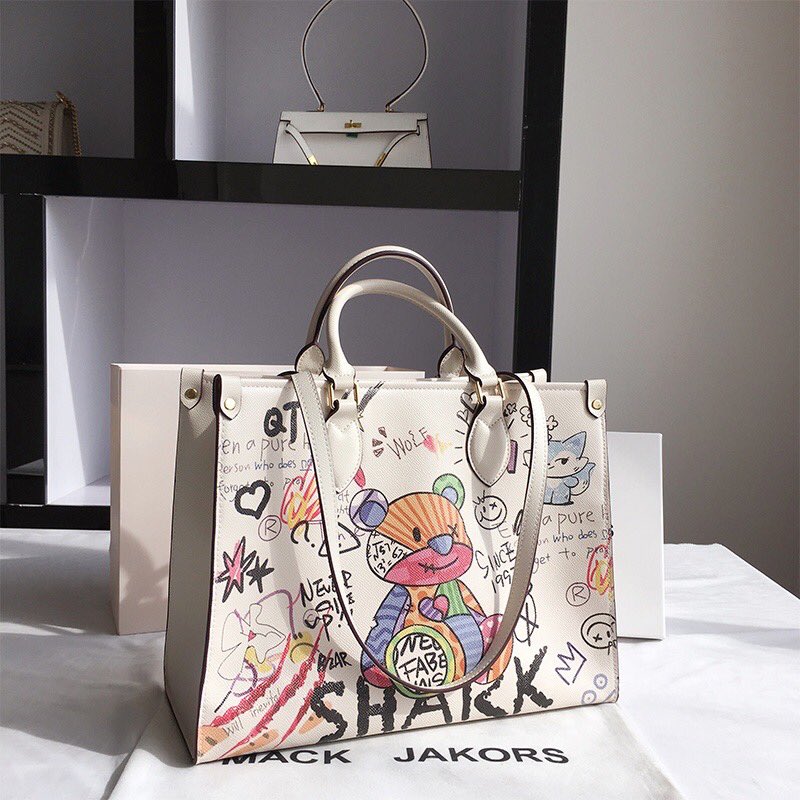 sabrinazhohir's tweet photo. i found the cutest & rare handbag β!!!! β @ShopeeMY
#shopeebys https://t.co/4jLHiX0ctR