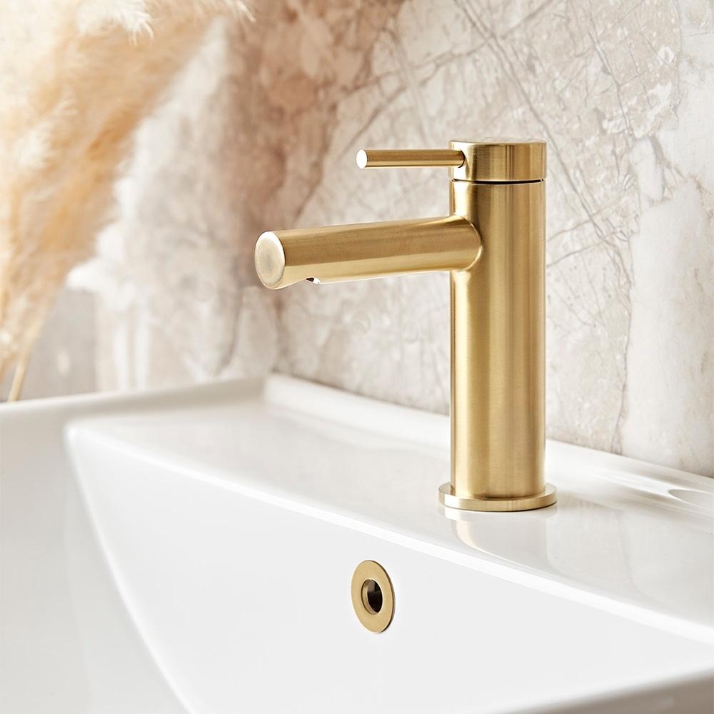 idealbathrooms's tweet photo. A sneak peak of what's coming from Tavistock soon... 👀
New brassware ranges, numerous line extensions, new finishes, as well as new furniture ranges and mirrors! #newproducts #comingsoon https://t.co/JrsUpHiOSG