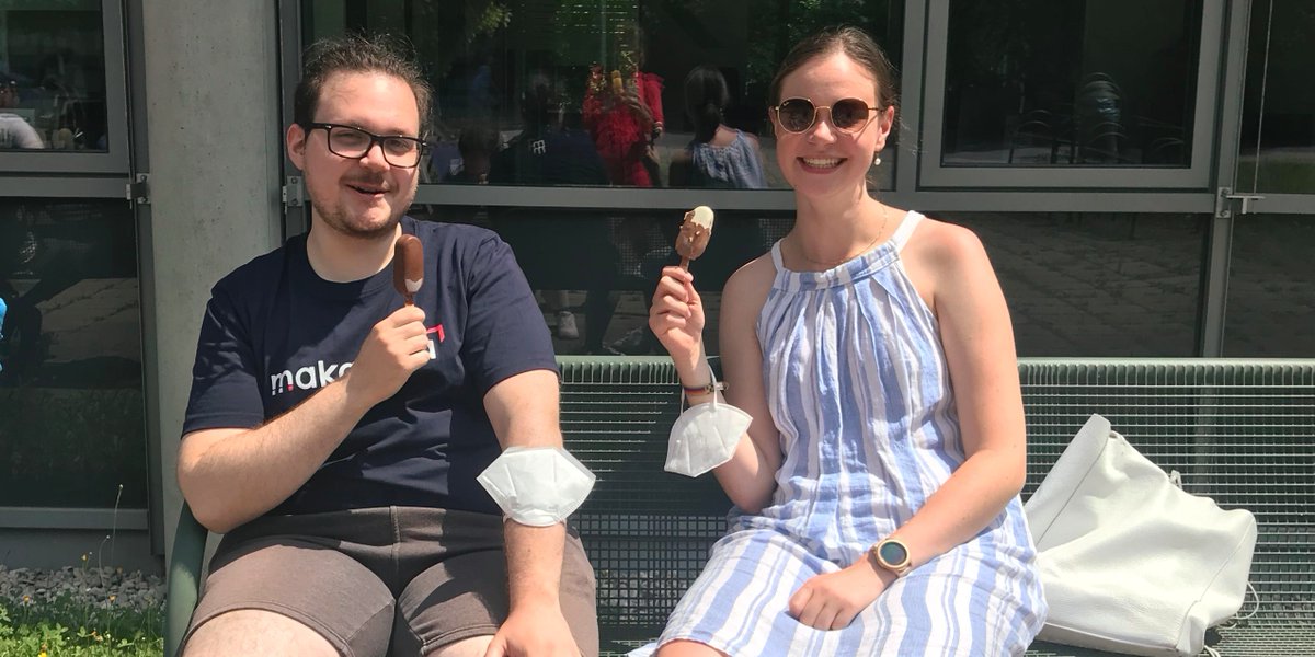 makandra_de's tweet photo. Was gibt es bei diesem Wetter schöneres als ein Eis in der Mittagspause? 🍦☀️
#makandra #sommer #sigmapark https://t.co/NNczshqxF3