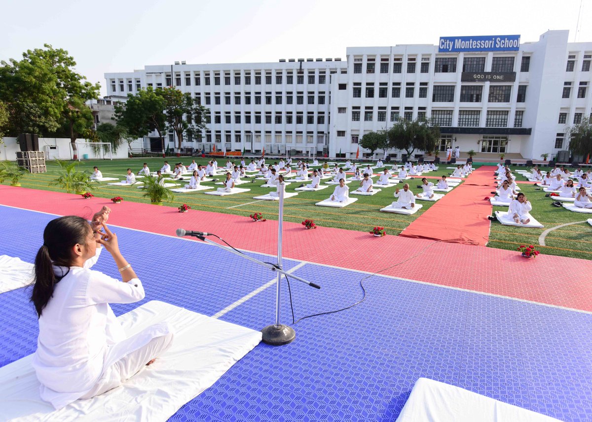 CmsJaiJagat's tweet photo. CMS observed the International Day of Yoga with great fanfare. Here, CMS Rajajipuram Campus I students and teachers celebrate the power of yoga in promoting holistic health practices.
#YogaDay #InternationalYogaDay #CMSeducation #CMSLearning #AcademicExcellence #CMS https://t.co/oyFO4czE63