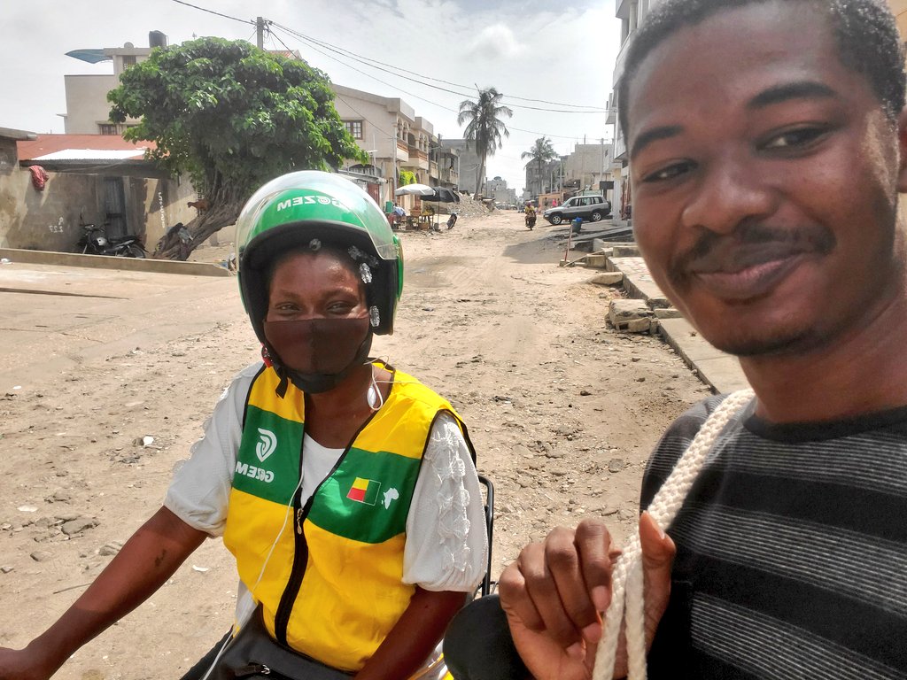 cestyoussouf's tweet photo. Première fois qu'une femme a été ma conductrice sur @GozemBJ !
Elle était sympa et efficace. Je suis faaaaaaaan. 

Bref @GozemBJ , continuez à promouvoir l'entrepreneuriat féminin. 🤌🏾 https://t.co/1vh6lBo7Lg