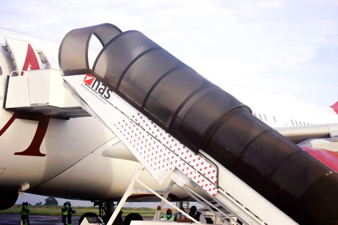 medialabRdc's tweet photo. Branding des équipements de la multinationale  NAS (National Aviation Services) par Média Lab.

📞 085 833 4444 / 0995 159 393

.
.
#medialabrdc #osonslesuccès #GlobalAgency #branding https://t.co/WhFlvRq9D7