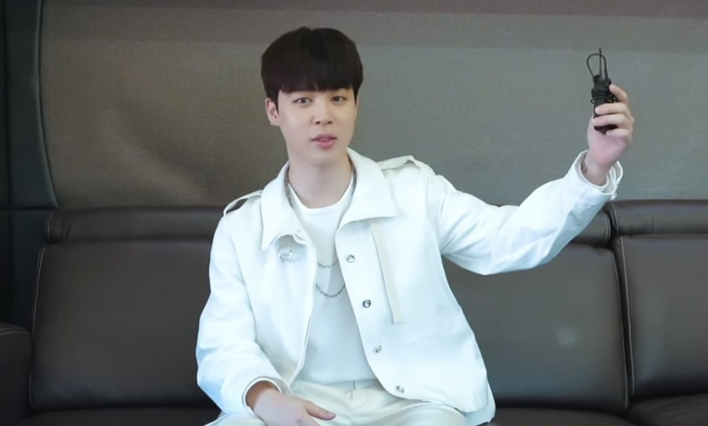 Saiijmck's tweet photo. ท่าถ่ายรูปประจำจริงๆแหละ 5555555 แต่หน้าซนไปไหน 5555555 https://t.co/O5D4afBWXP