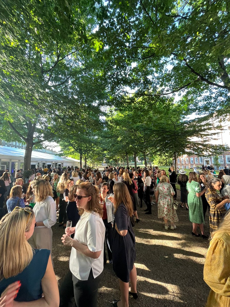 OldSqChambers's tweet image. Thank you to @ICAW_22 from @OldSqChambers for a wonderful garden party. Over 700 attendees from pupils &amp;amp; trainees to silks, judges &amp;amp; partners. Rousing speech from Baroness Helena Kennedy. Connections made &amp;amp; friendships forged. Looking forward to 2023! #InnsofCourtAllianceforWomen
