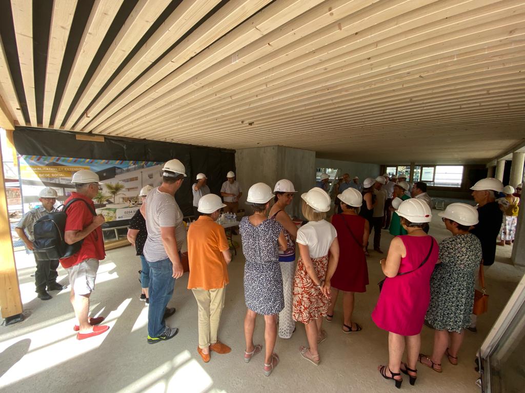 ADIL41_ECFR's tweet photo. Retour en images de la visite de chantier du nouveau siège social de Loir&amp;Cher Logement CoGéCo le 17 juin dernier. 
Visite organisée par :
#loiretcherlogement 
#caue41 
@ADIL_EIE41  
#envirobat 
#fibois 
#DREAL https://t.co/gVWEda8WQR