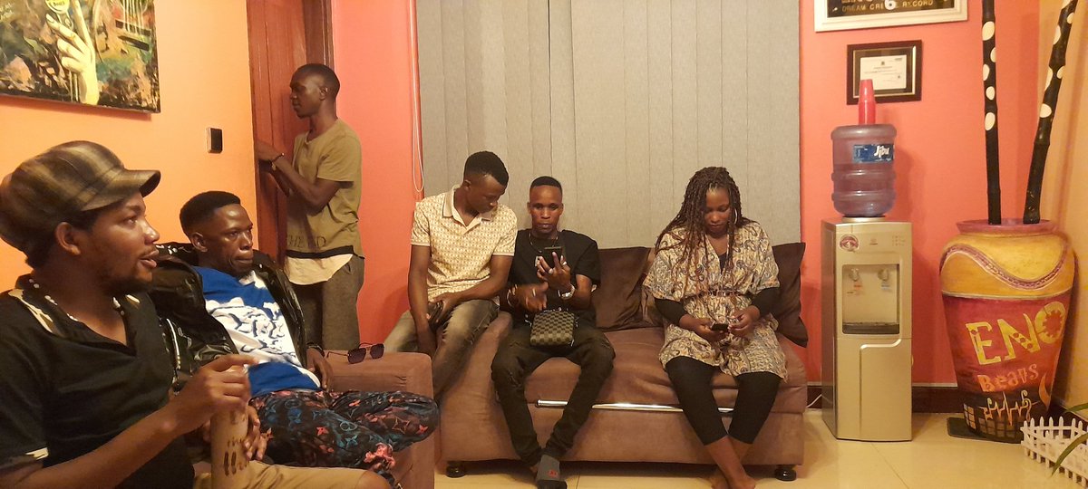 Zingayaffe 🇺🇬 (@samuelkalungi1) on Twitter photo The Winning Team a new is dropping soon... <a href="/AndybexOfficial/">ANDY BEX OFFICIAL</a> <a href="/EnoBeatzz/">Eno Beatzz</a>
#Zingayaffe #Artzoneug #AndyBex
<a href="/niphie22/">Neaty.</a>
youtu.be/-96brzk1aQI The Winning Team a new is dropping soon... <a href="/AndybexOfficial/">ANDY BEX OFFICIAL</a> <a href="/EnoBeatzz/">Eno Beatzz</a>
#Zingayaffe #Artzoneug #AndyBex
<a href="/niphie22/">Neaty.</a>
youtu.be/-96brzk1aQI