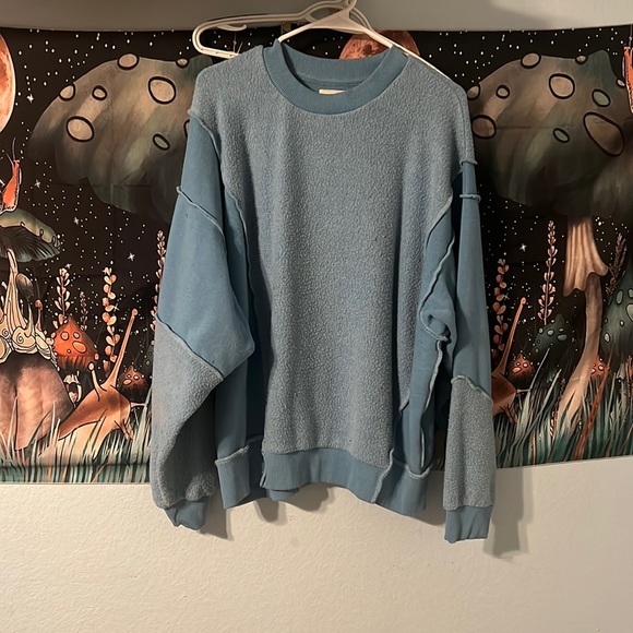 tschictique's tweet photo. So good I had to share! Check out all the items I'm loving on @Poshmarkapp from @Normaro71627949 #poshmark #fashion #style #shopmycloset #vineyardvines #athleta: https://t.co/91obQAcRaV https://t.co/5UuXFQqd3y